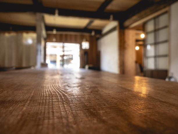 桌面木柜台内部模糊背景图片下载