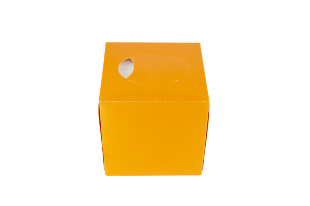 白色背景的方形纸巾盒图片下载