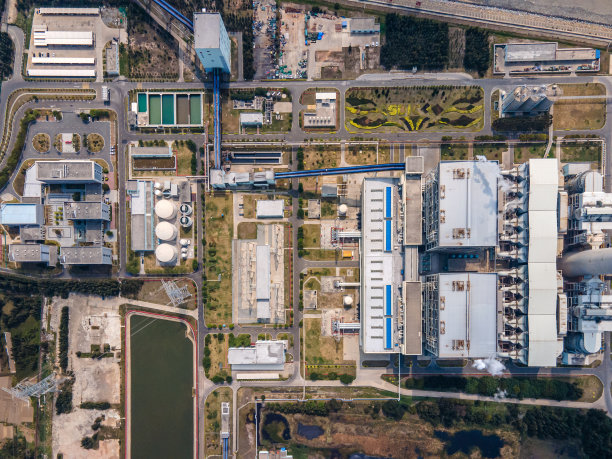 火力发电厂垂直鸟瞰图图片下载