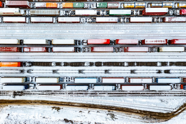 加拿大克莱因堡的加拿大太平洋CP铁路沃恩联运码头图片下载