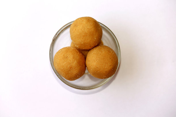 贝桑拉都甜在玻璃碗里图片下载