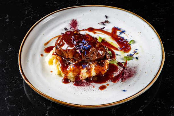 炖小牛肉配土豆泥图片下载