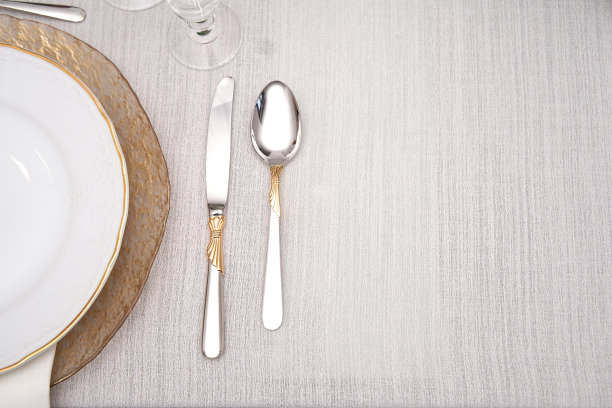 时尚优雅的桌面设置在浅色背景的俯视图。文本复制空间图片下载