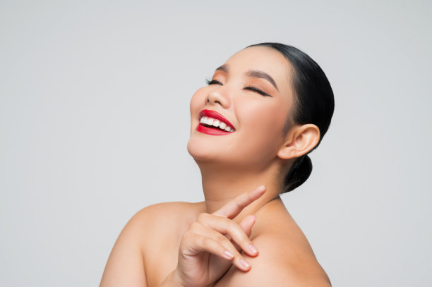 美丽的亚洲女性肖像皮肤护理健康的头发和皮肤近距离面对美丽图片下载