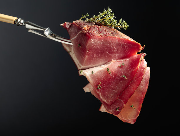 百里香干腌肉片。图片下载