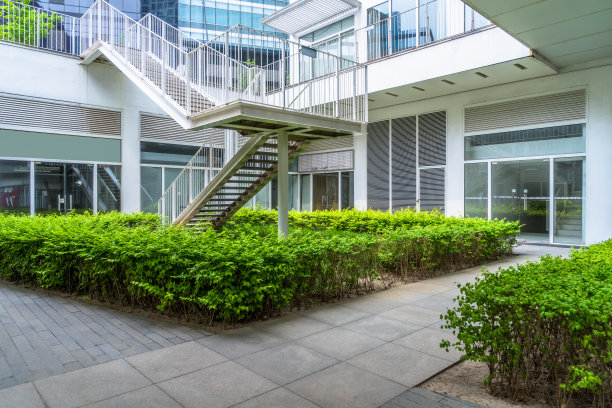 现代办公大楼户外在市中心图片下载