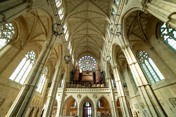 圣母和圣菲利普·霍华德英格兰阿伦德尔大教堂图片下载