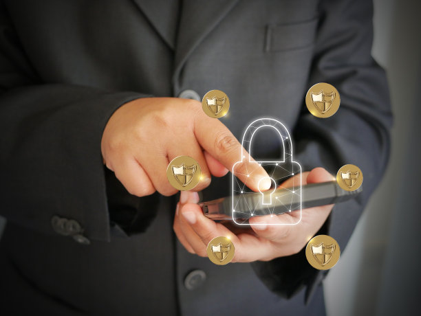 手机密码锁用于移动网络安全或在线银行应用程序的登录验证密码。数据隐私和保护免受黑客、身份窃贼或网络安全威胁。图片下载