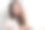 微笑的女士在家里的在线课程中显示V手势图片下载