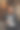 一个时尚的大胡子男人的肖像对优雅的服装店橱窗的背景图片下载