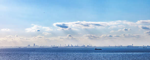 东京湾海景和城市景观图片下载