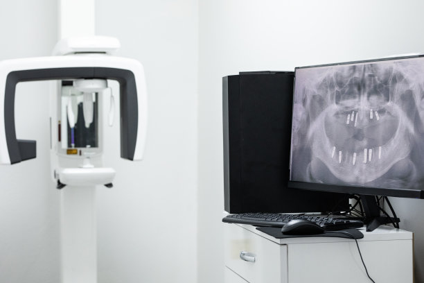 x光机和植入治疗，健康和技术图片下载