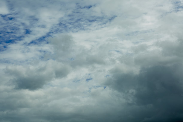 阴天天空的股票照片图片下载