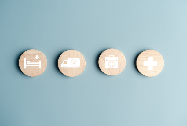 健康保险概念。木块上的保健图标，健康和获得福利的概念。图片下载