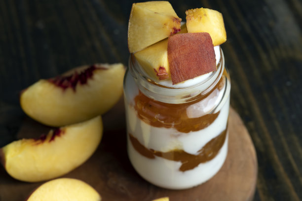 美味的桃子味酸奶图片下载