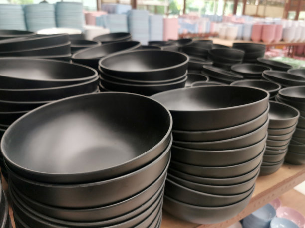 黑色的碗图片下载