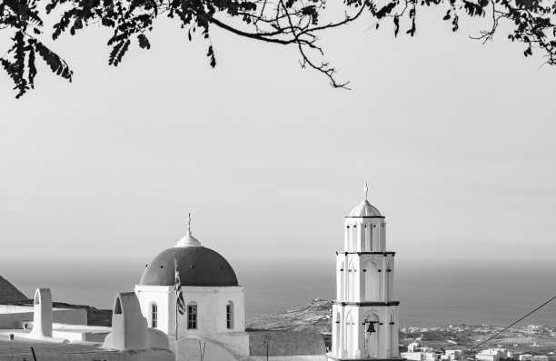 希腊南爱琴海群岛圣托里尼岛的Pyrgos Kallistis救主(基督)教会的变形图片下载
