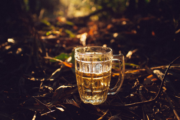 一杯啤酒图片下载