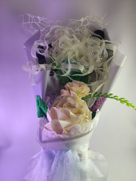 手工制作的优雅花束图片下载