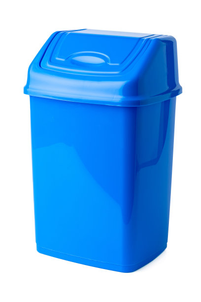 白色背景的塑料垃圾桶图片下载