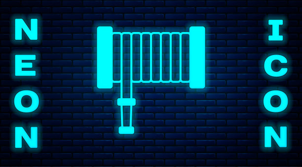 发光的霓虹灯消防软管卷轴图标隔离在砖墙背景。向量图片下载