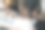 人顾问施工现场工程师。在数字平板电脑上绘制蓝图，讨论平面图和建筑平面图。建筑的概念图片下载