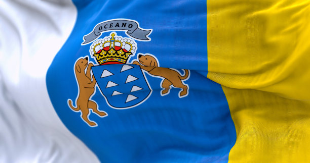 加那利群岛国旗在风中飘扬的细节图片下载