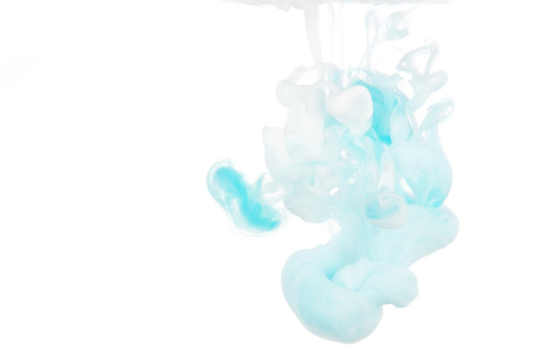 在水下散布的彩色颜料图片下载