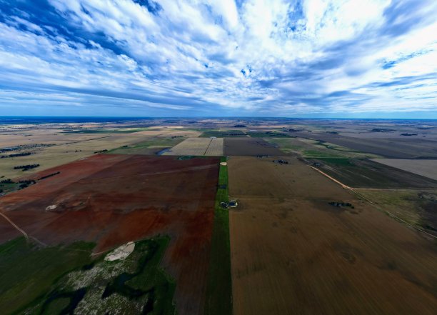 开垦一个大围场图片下载