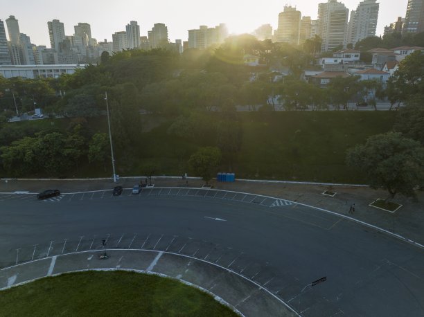 查尔斯米勒方格图片下载