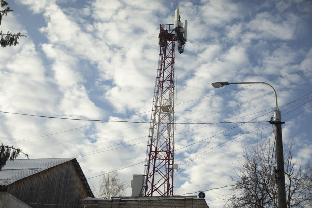 无线电信号发射机。天线布置设计。图片下载