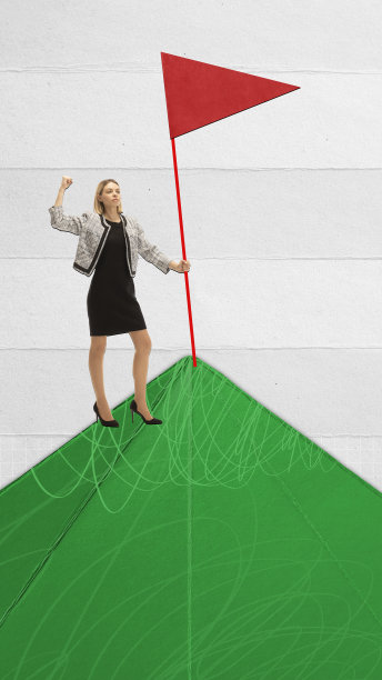 有上进心和上进心的员工，女性办公室职员取得职业成功并获得晋升。当代艺术拼贴。图片下载