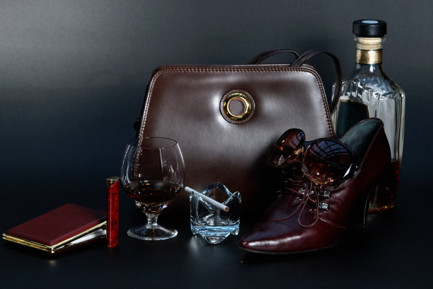 现代女性的静物图片下载