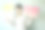 一个拿着空气球的年轻女人图片下载
