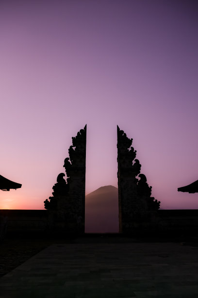 巴厘岛的天堂之门，Pura Lempuyang Luhur图片下载