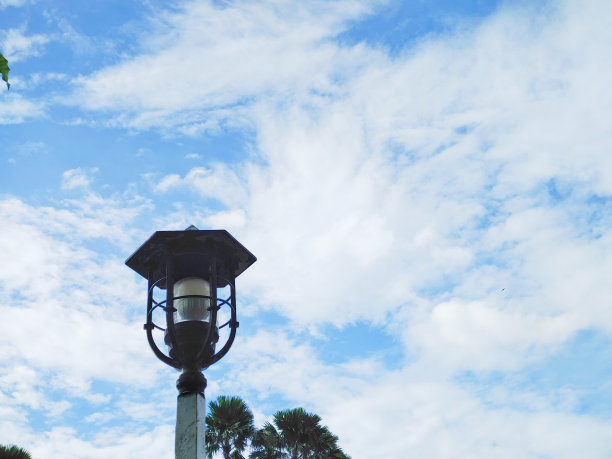 湛蓝的天空图片下载