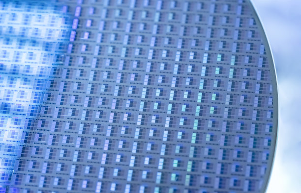 反射不同颜色的硅片。图片下载