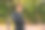 侧面视图年轻强壮运动健身运动员男子20岁在运动服热身训练跑步看智能手表使用应用程序在日出太阳在海边户外码头海滨在夏日早晨。图片下载