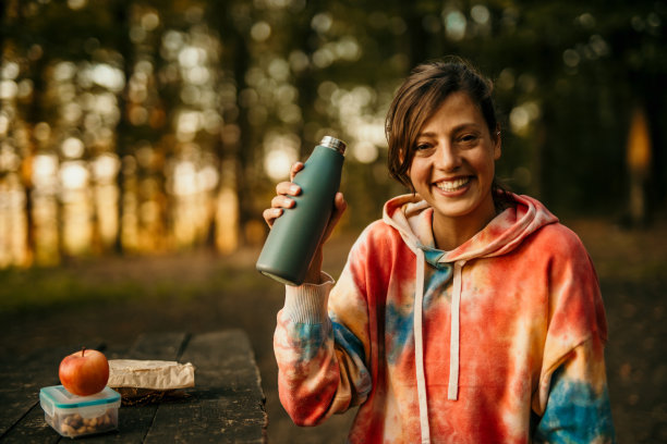 想和我一起远足吗图片下载