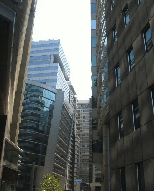 智利圣地亚哥市中心的建筑图片下载