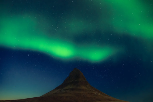 kirkjufell_aurora_11图片下载