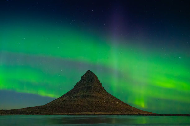 kirkjufell_aurora_4图片下载