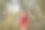 美丽的白人女性性感的女人在红色泳装比基尼寒冷和放松戴着太阳镜，在海滩的森林里拿着帽子图片下载