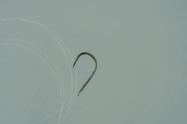 鱼钩龙头与钓鱼线隔离图片下载