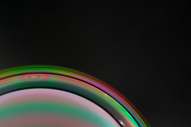 肥皂泡呈彩虹状图片下载