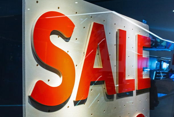 购物销售背景。商店招牌销售。图片下载