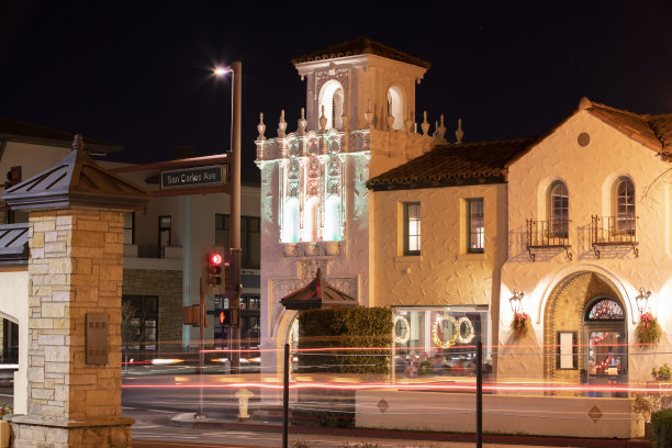 加利福尼亚州圣卡洛斯市中心的黄昏图片下载