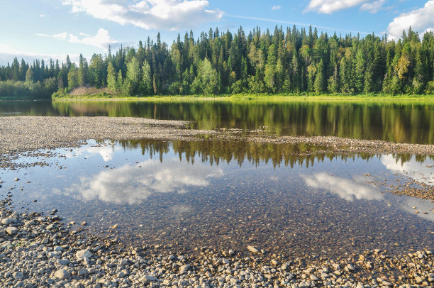 尤吉德瓦国家公园，联合国教科文组织遗址科米原始森林。图片下载