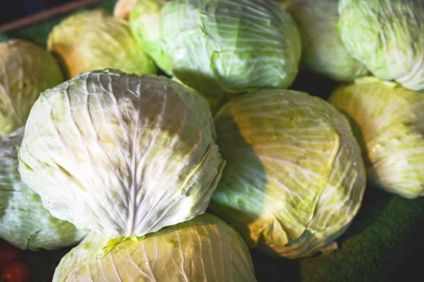 菜市场上成熟的蔬菜图片下载