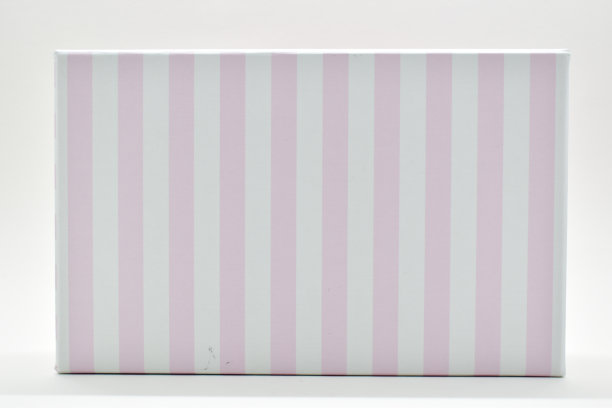 白底粉色条纹纸盒，包装为设计图片下载